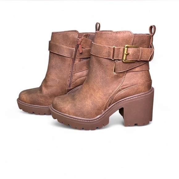 Torrid Brown Lug Ankle Boots - Picture 3 of 6
